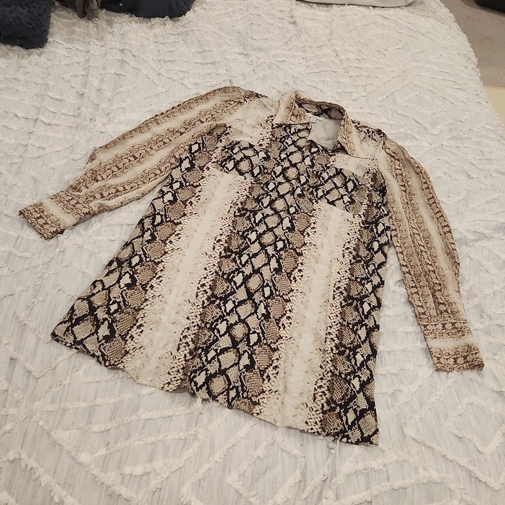 Gorgeous JoieTalma Snake Print Shirt Dress size XS! Excellent condition! - Picture 5 of 10